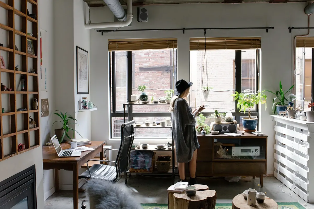 RAG vs. Fine-Tuning: A Practical Comparison for Building AI Assistants
