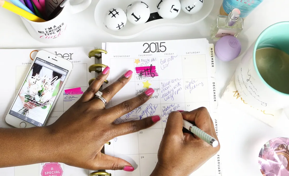 Seasonal AI Planning: A Q4 Checklist for Budgeting, Hiring, and Compliance
